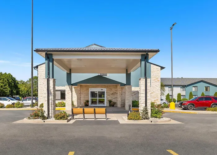 Clarion Pointe Racine - Mount Pleasant